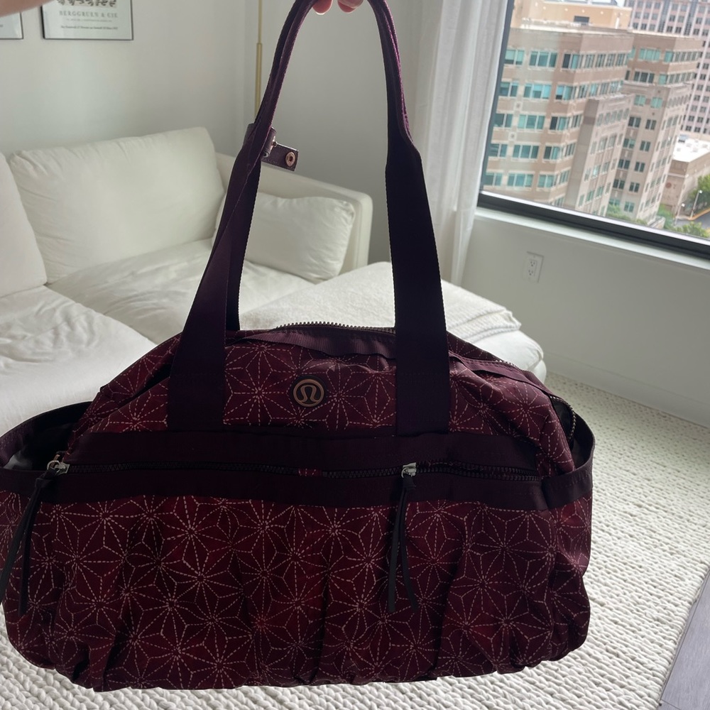 Lululemon duffel